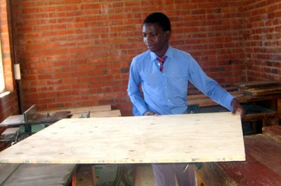 Refurbishing a desk, Bulawayo